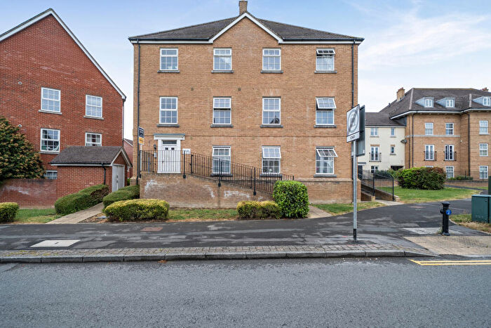 2 Bedroom Flat For Sale In Arnell Crescent, Redhouse, Swindon, SN25