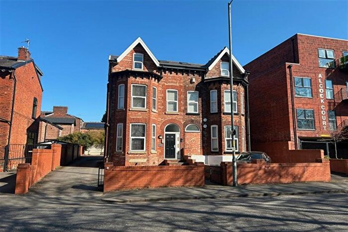 2 Bedroom Flat To Rent In Mauldeth Road, Manchester, M14