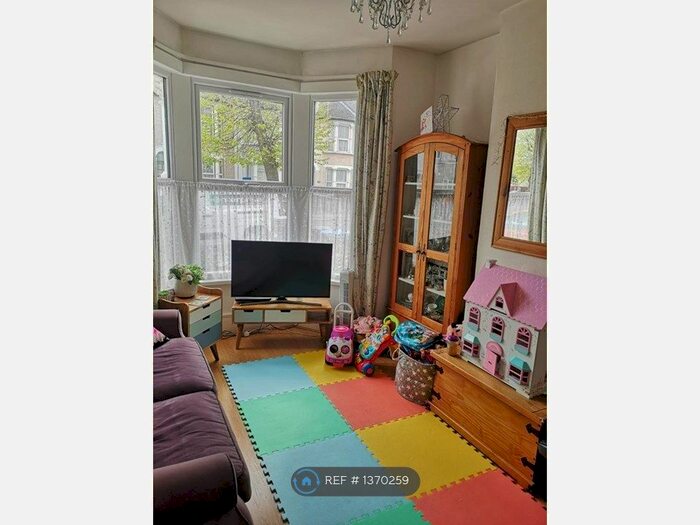 3 Bedroom Terraced House To Rent In Durants Road, Enfield, EN3