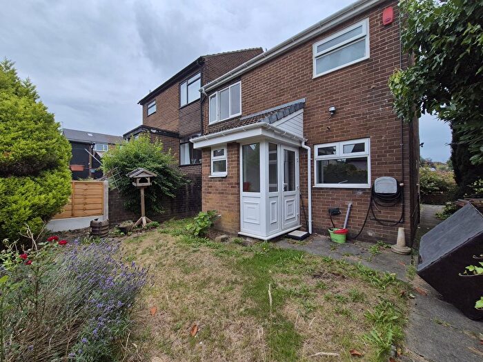 3 Bedroom Semi-Detached House To Rent In Greengate Close, Rochdale, OL12