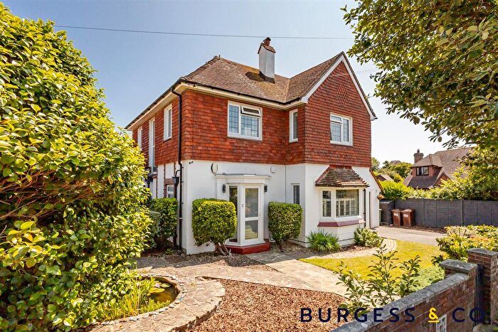 4 Bedroom Detached House For Sale In The Gorses, Bexhill-On-Sea, TN39