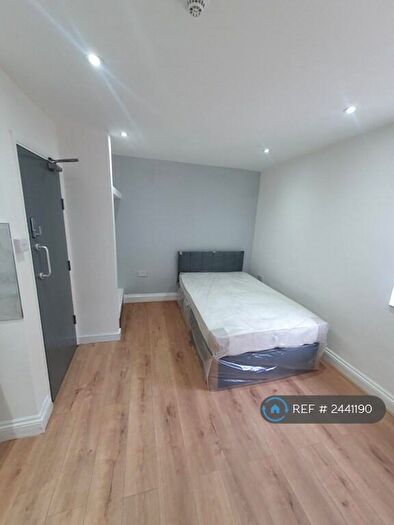 Studio To Rent In Mansfield Road, Nottingham, NG1
