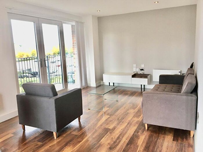3 Bedroom Apartment To Rent In Wilburn Basin, Ordsall Lane, Salford, M5
