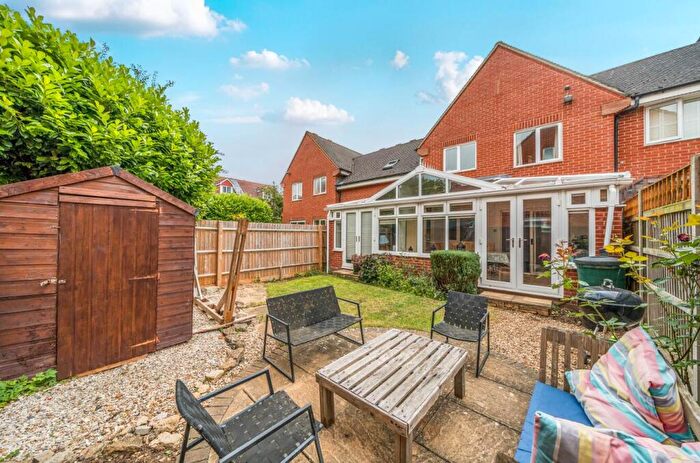 4 Bedroom Terraced House For Sale In Youens Drive, Thame, OX9
