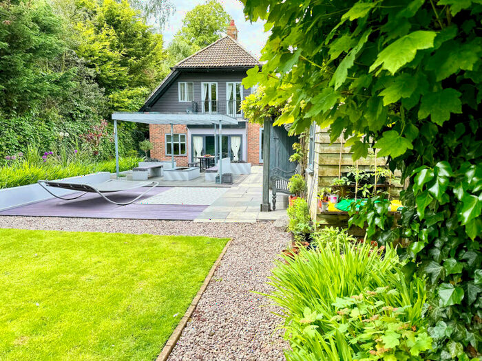 5 Bedroom Detached House For Sale In Brampton Road, Buckden, PE19