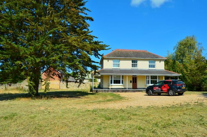 4 Bedroom Detached House To Rent In Mill Lane, Binfield, Newport, PO30