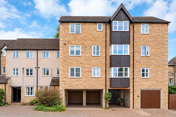 4 Bedroom Town House For Sale In Lambert Mews, Stamford, PE9