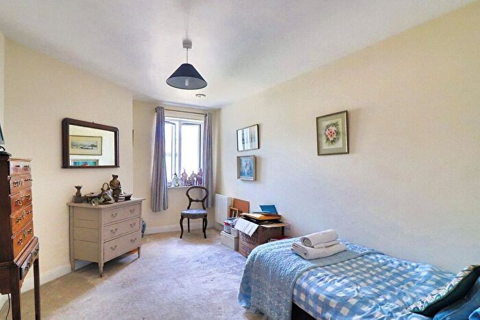 2 Bedroom Apartment For Sale In Tyefield Place, Hadleigh, IP7