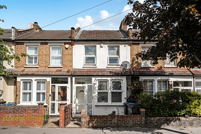 2 Bedroom Terraced House For Sale In Edward Road, Croydon, CR0