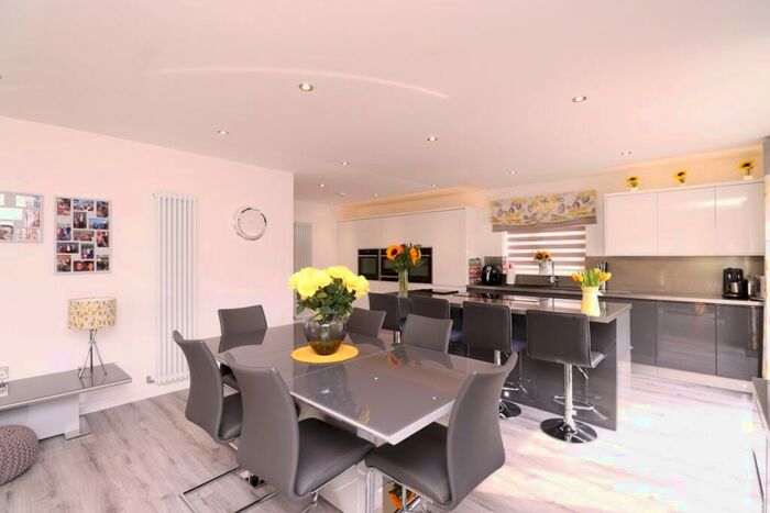 4 Bedroom Detached House For Sale In Manor Road, Wales, Sheffield, S26