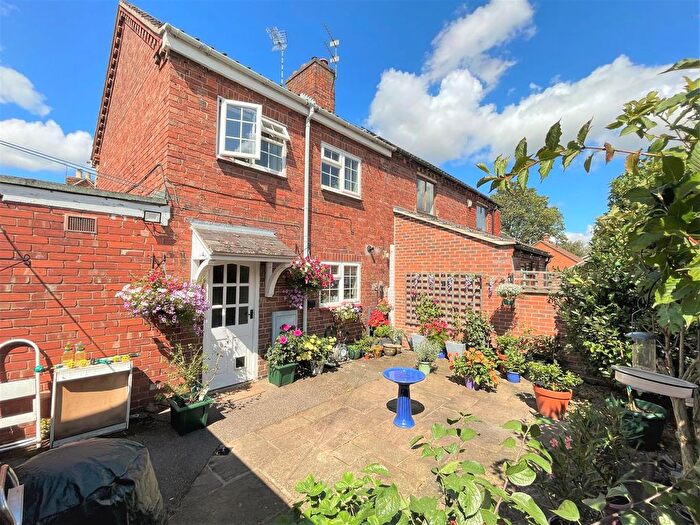 2 Bedroom Semi-Detached House For Sale In Albert Street, Bottesford, Nottingham, NG13