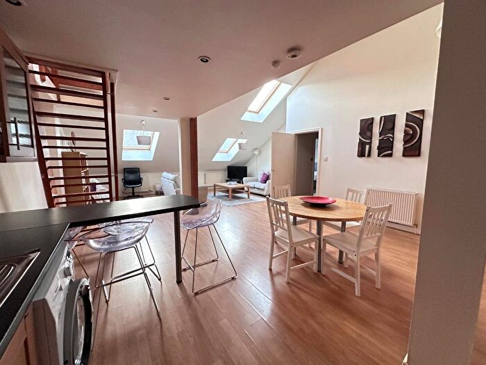 1 Bedroom Flat To Rent In Dalintober Street, Glasgow, G5