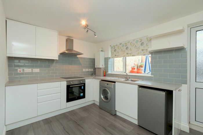 1 Bedroom Flat To Rent In King Street, Mortimer Common, Reading RG7