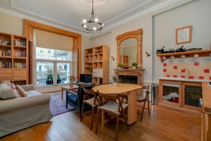 2 Bedroom Flat To Rent In St. Stephens Gardens, London, W2
