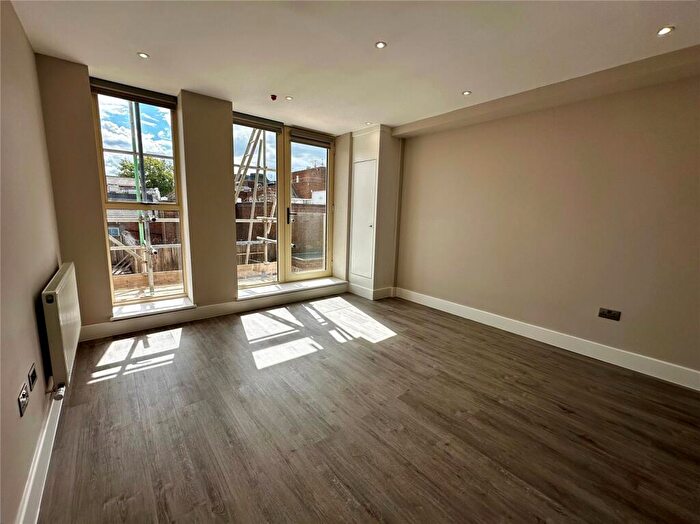 2 Bedroom Apartment To Rent In Friar Street, Reading, Berkshire, RG1