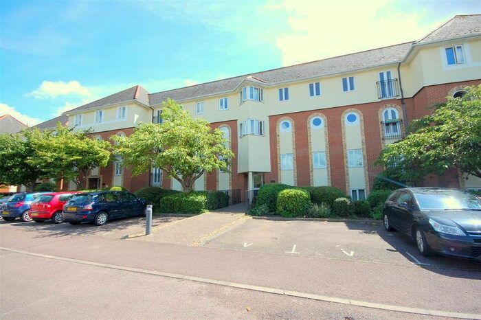 1 Bedroom Flat To Rent In Walsingham Close, Hatfield, AL10