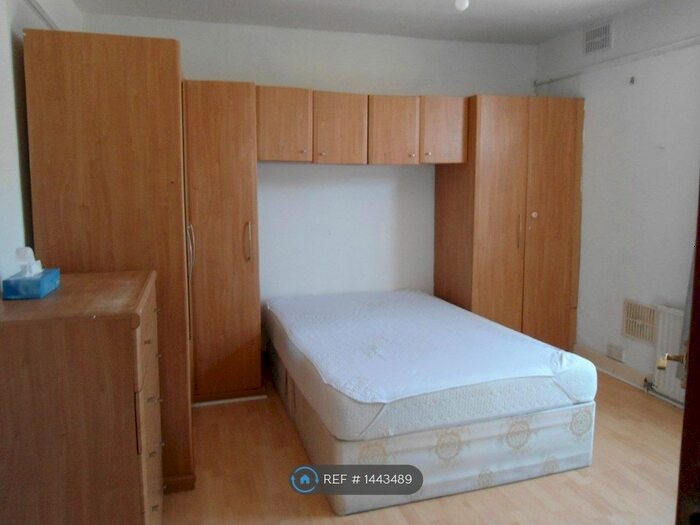 1 Bedroom Flat To Rent In Bulstrode Avenue, Hounslow, TW3