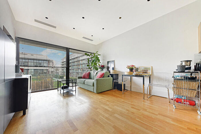 1 Bedroom Flat To Rent In Eaststand Apartments, Highbury Stadium Square, N5