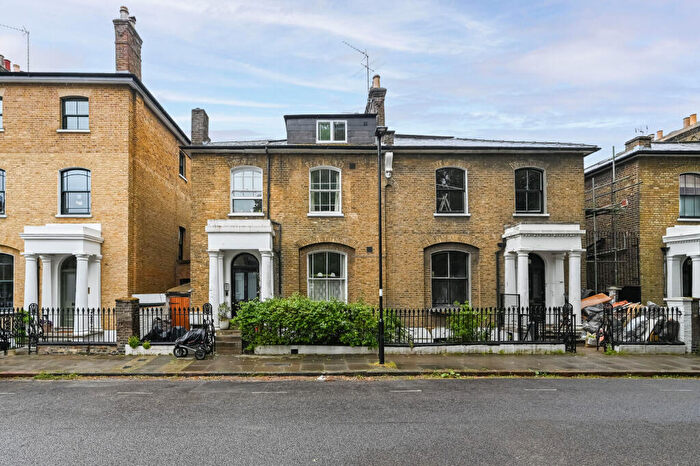 6 Bedroom Semi-Detached House For Sale In Hamilton Park West, , Highbury, London, N5
