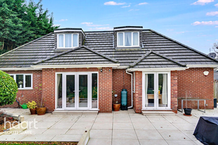 5 Bedroom Bungalow For Sale In Jennings Way, Barnet, EN5