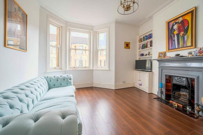 2 Bedroom Flat To Rent In Mowll Street, Oval, London, SW9