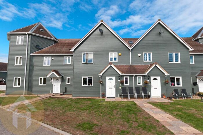 3 Bedroom Terraced House To Rent In Wiltshire Crescent, The Wiltshire Leisure Village, SN4