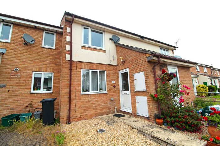 1 Bedroom Flat For Sale In Oaktree Crescent, Bradley Stoke, BS32