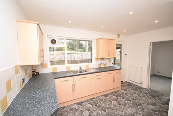 3 Bedroom Detached Bungalow For Sale In Ford Lane, Farnham, Surrey, GU10