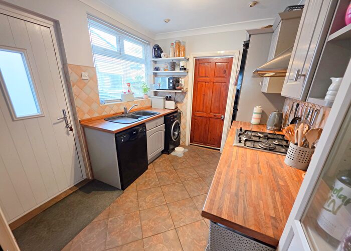 3 Bedroom Terraced House For Sale In Station Road, Walkeringham, DN10