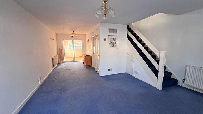3 Bedroom Terraced House To Rent In Ashurst Drive, Ilford, IG6
