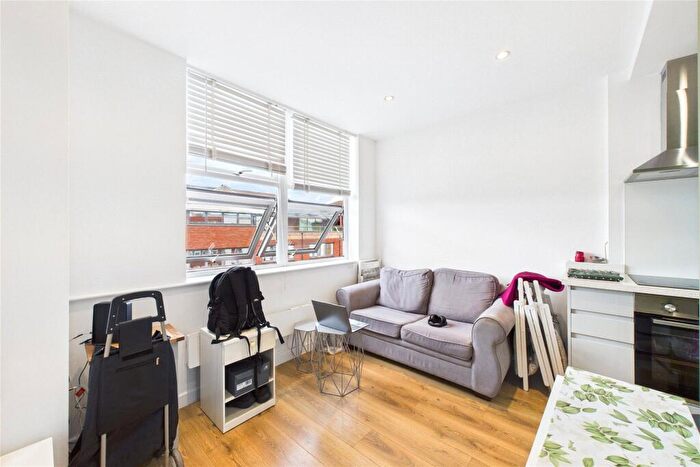 1 Bedroom Apartment To Rent In Victoria Road, Farnborough, Hampshire, GU14