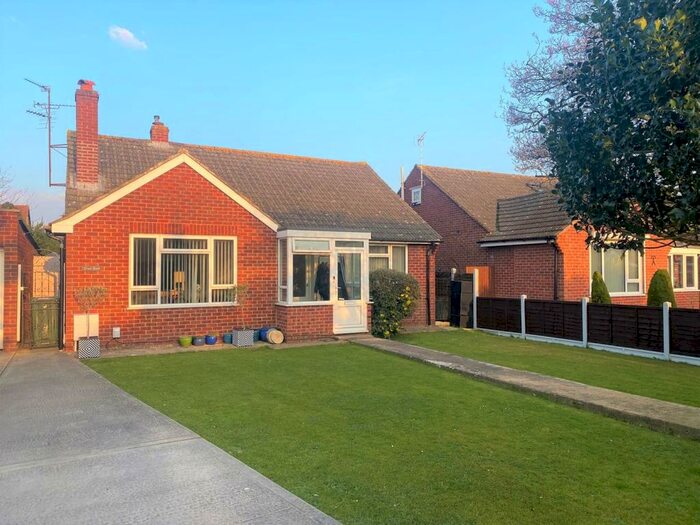 2 Bedroom Detached Bungalow To Rent In Rivermead Close Sandhurst, GL2