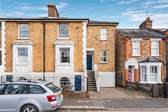 2 Bedroom Maisonette For Sale In Harriet House, Wingfield Road, London, E17