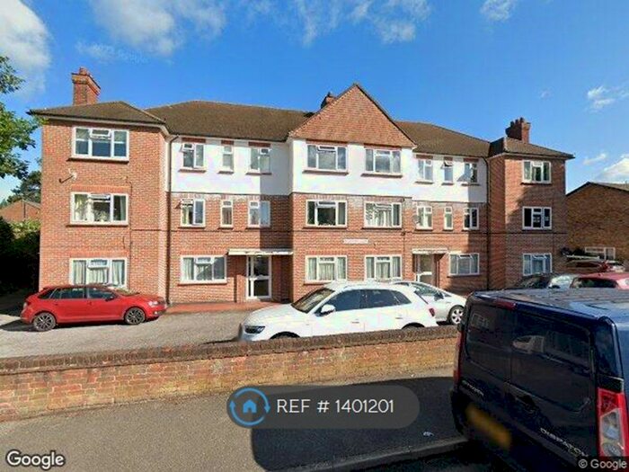 3 Bedroom Flat To Rent In Devonshire Road, Pinner, HA5