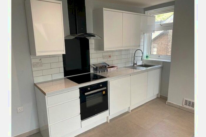 2 Bedroom Flat To Rent In Mulgrave Road, Croydon, CR0