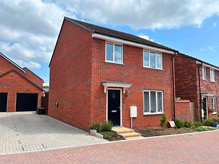 4 Bedroom Detached House For Sale In Bullrush Close, Shaw, Newbury, RG14
