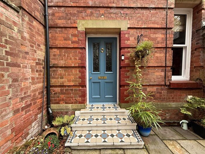 3 Bedroom Semi-Detached House For Sale In Linden Avenue, Darlington, DL3