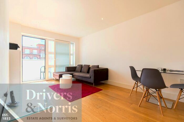 1 Bedroom Apartment To Rent In Tiltman Place, Finsbury Park, London, N7