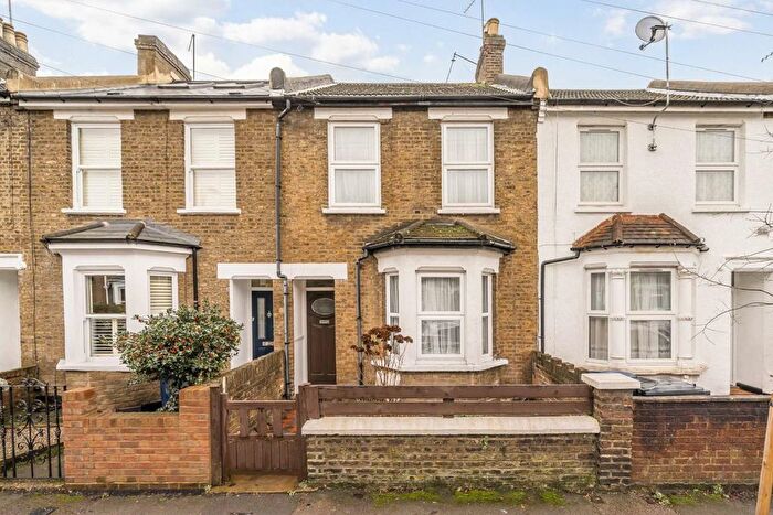3 Bedroom Terraced House For Sale In Endsleigh Road, Ealing, W13