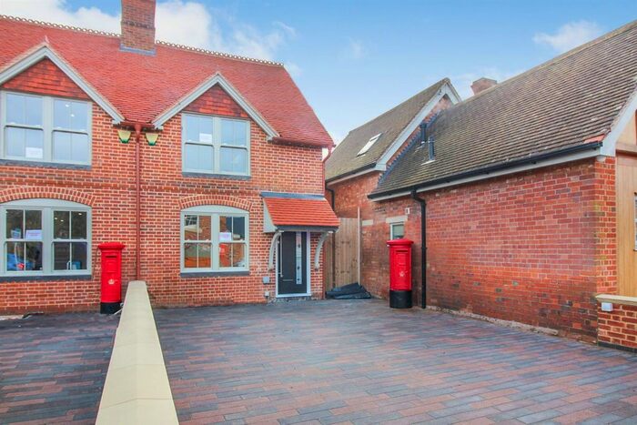 4 Bedroom End Of Terrace House To Rent In Baker Street, Waddesdon, Aylesbury, HP18