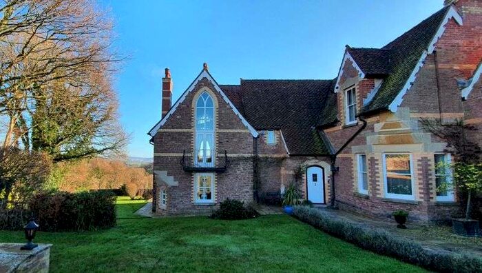 3 Bedroom Property For Sale In Tregare, Raglan, NP25