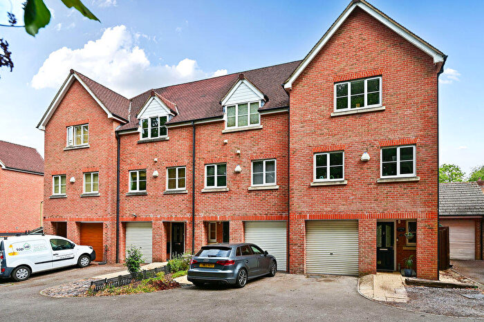 4 Bedroom Terraced House For Sale In Pecche Place, Chineham, RG24