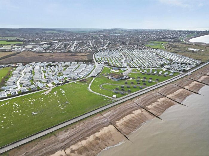 2 Bedroom Chalet For Sale In St John's Road, Whitstable, CT5