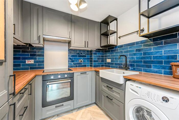 1 Bedroom Flat For Sale In Teresa Mews, London, E17