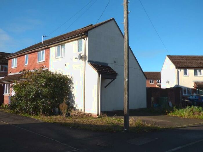 1 Bedroom End Of Terrace House To Rent In Overbrook Road, Hardwicke, GL2