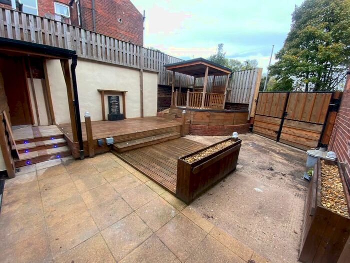 4 Bedroom End Of Terrace House To Rent In Ellesmere Road North, Sheffield, S4
