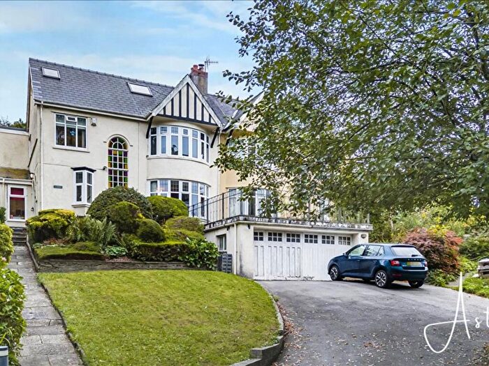 5 Bedroom Semi-Detached House For Sale In Hillside, Neath, SA11