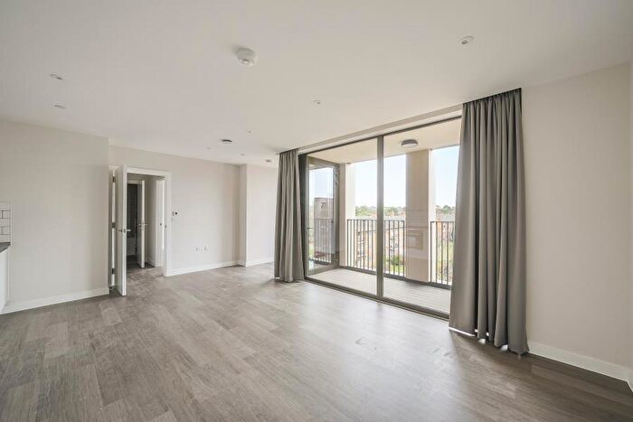 1 Bedroom Flat To Rent In Woking, Surrey, GU21