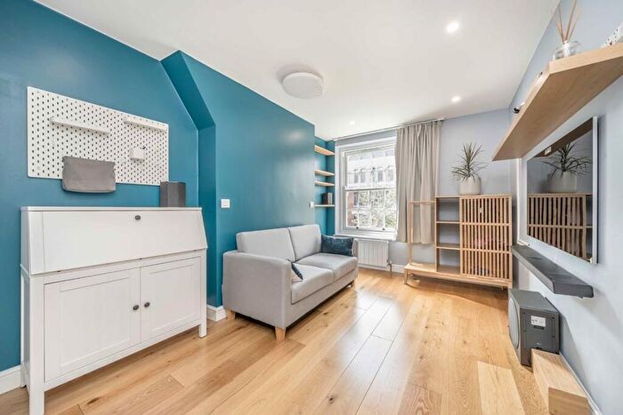 1 Bedroom Flat To Rent In Killick Street, Kings Cross, N1