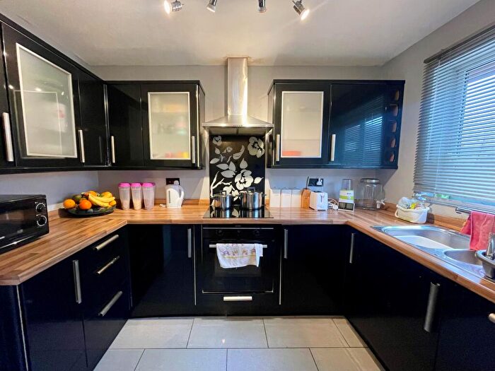 2 Bedroom House To Rent In Martinsbridge, Peterborough, PE1